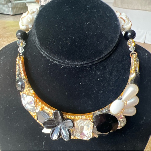 Vintage 1985 Wendy Gell Signed Elegant Gold Pearl Acrylic Stones Choker Necklace